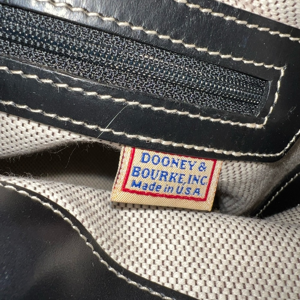 Authentic Black Dooney & Bourke Signature Hobo Purse - Picture 6 of 8